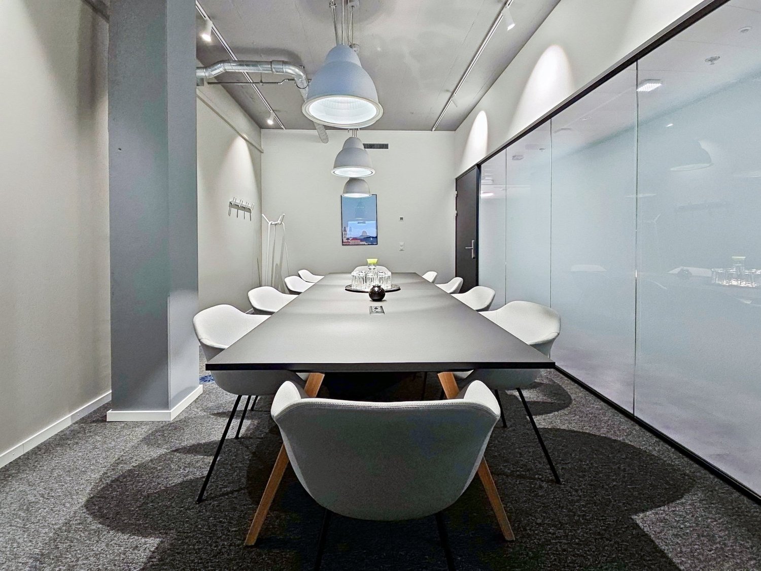 Office, photo 6 of 8