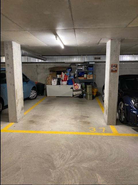 Open slot, photo 1 of 3