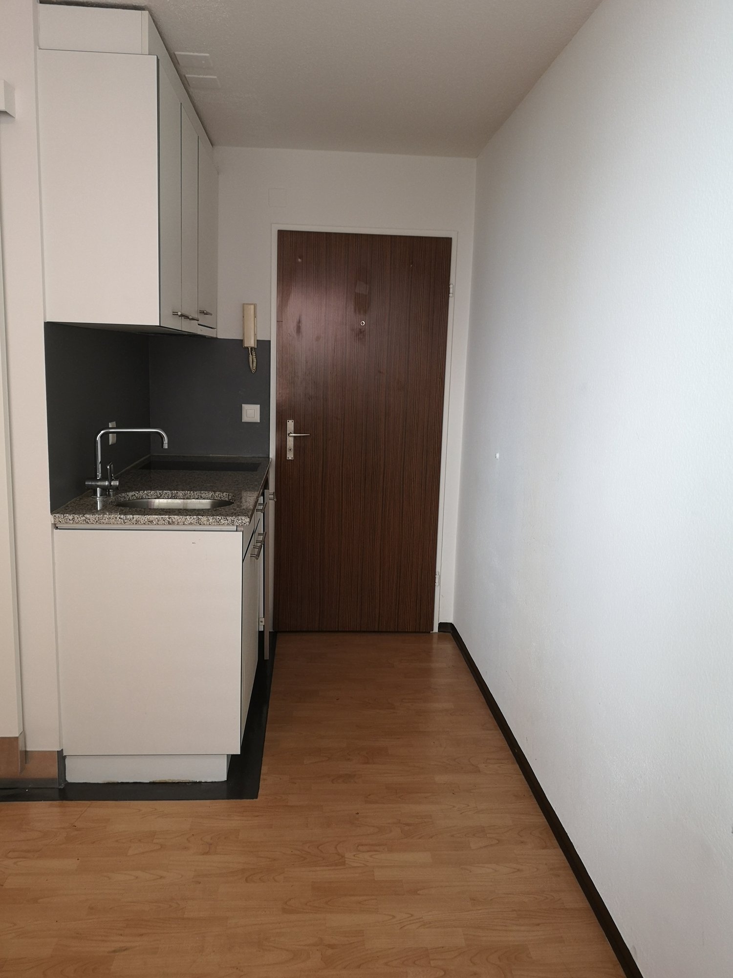 1 room apartment, photo 1 of 3