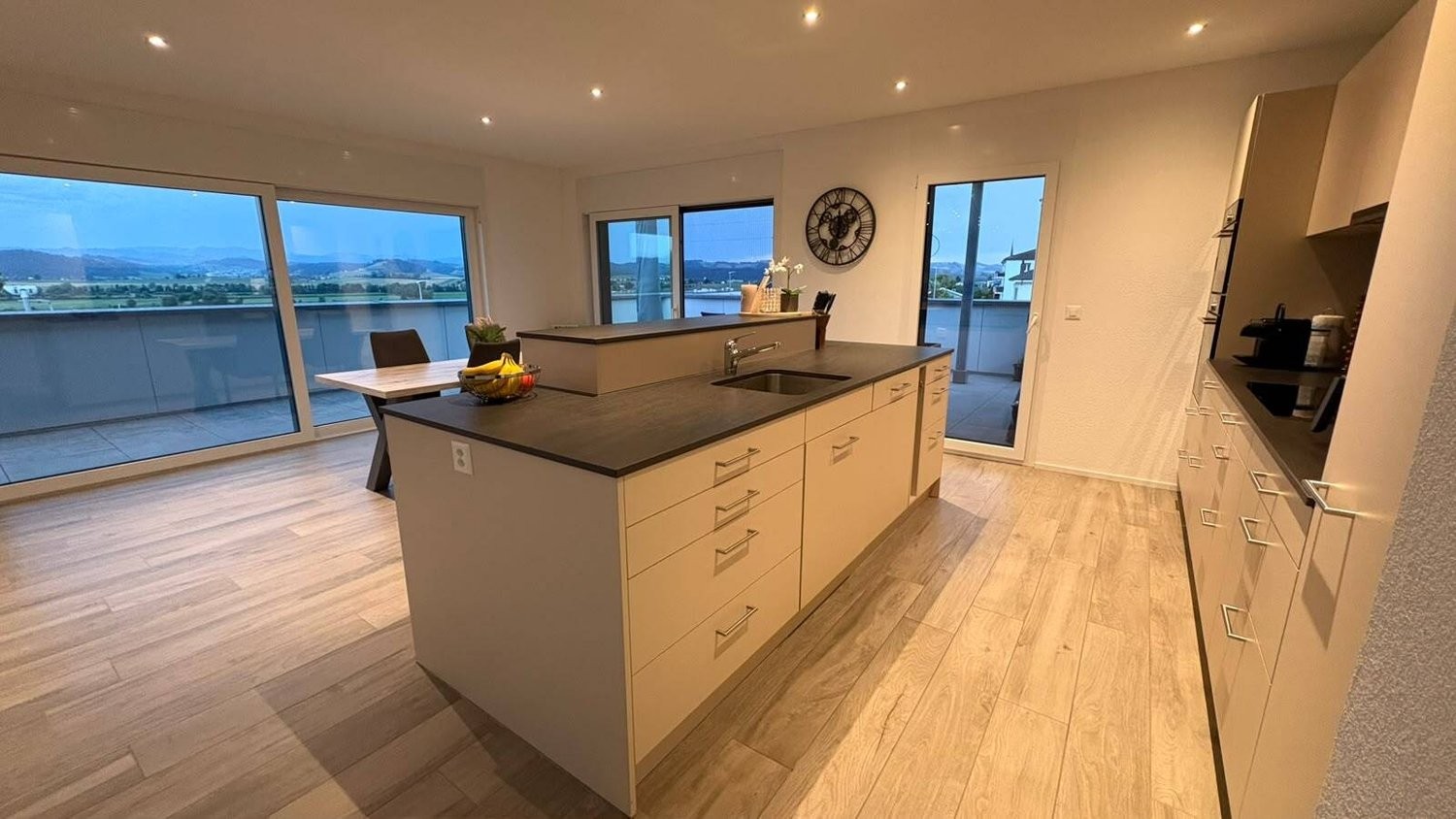 Appartamento arredato di 3 ½ locali, foto 5 di 10