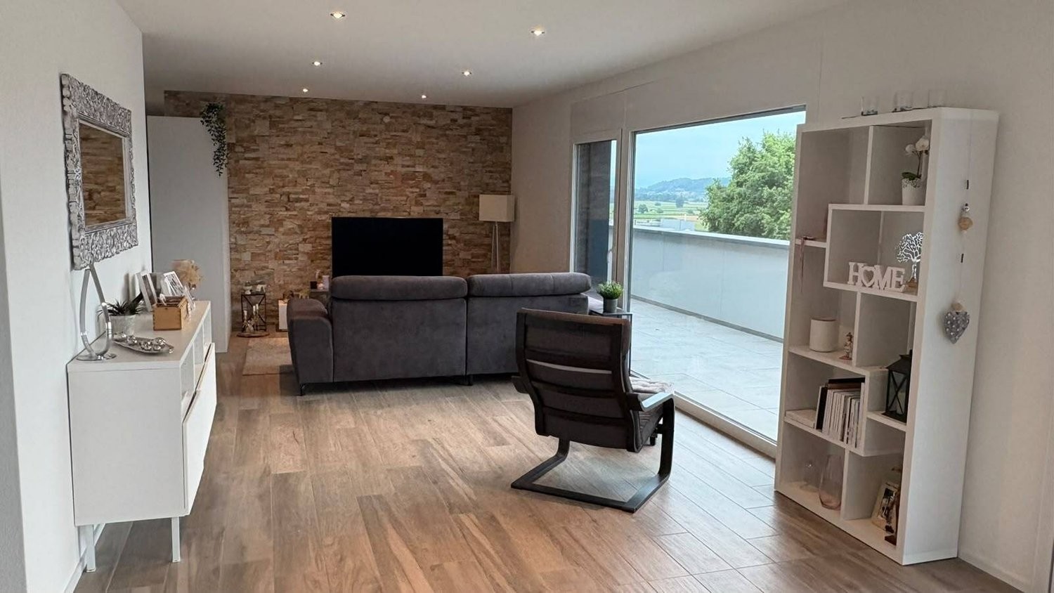 Appartamento arredato di 3 ½ locali, foto 1 di 10