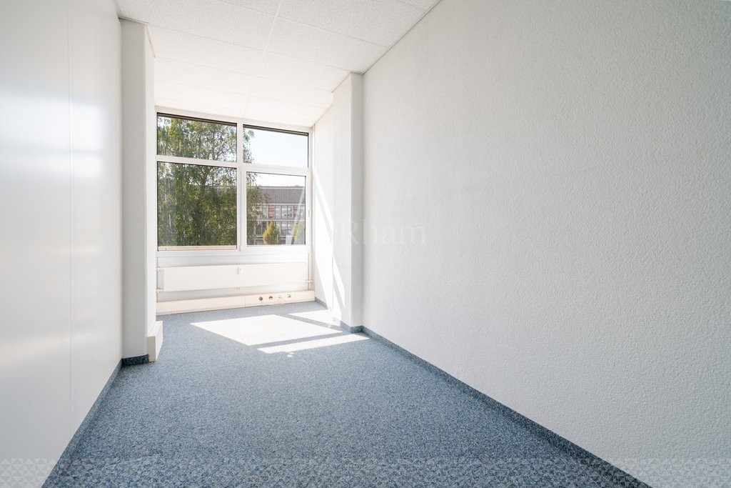 551m² office, photo 7 of 10