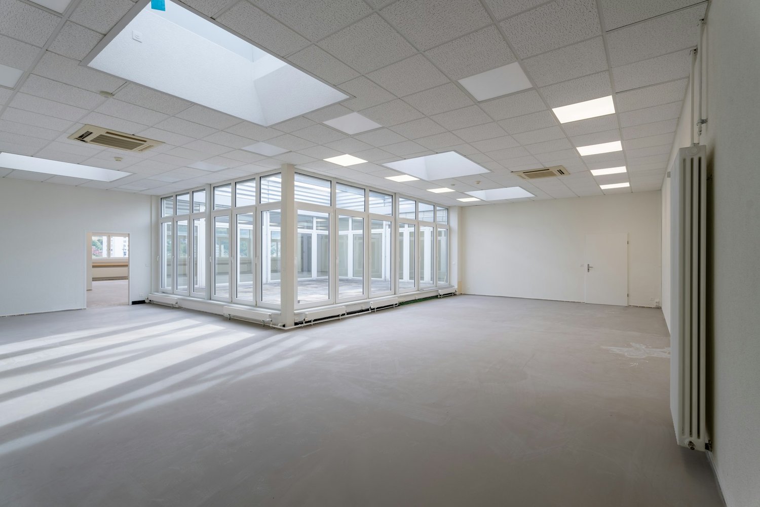 515m² office, photo 2 of 10