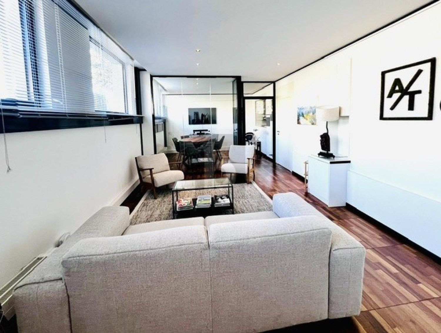 84m² office, photo 1 of 4