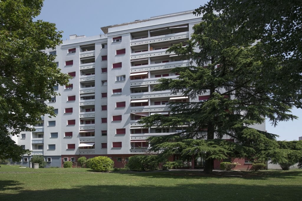 Outdoor motorcycle parking spaces for rent in Renens

Spaces 2 to 8

We leave it to you to visit the spaces and contact us in order to receive the application leaflet corresponding to the chosen space.

Price for each space: CHF 30.- per month
