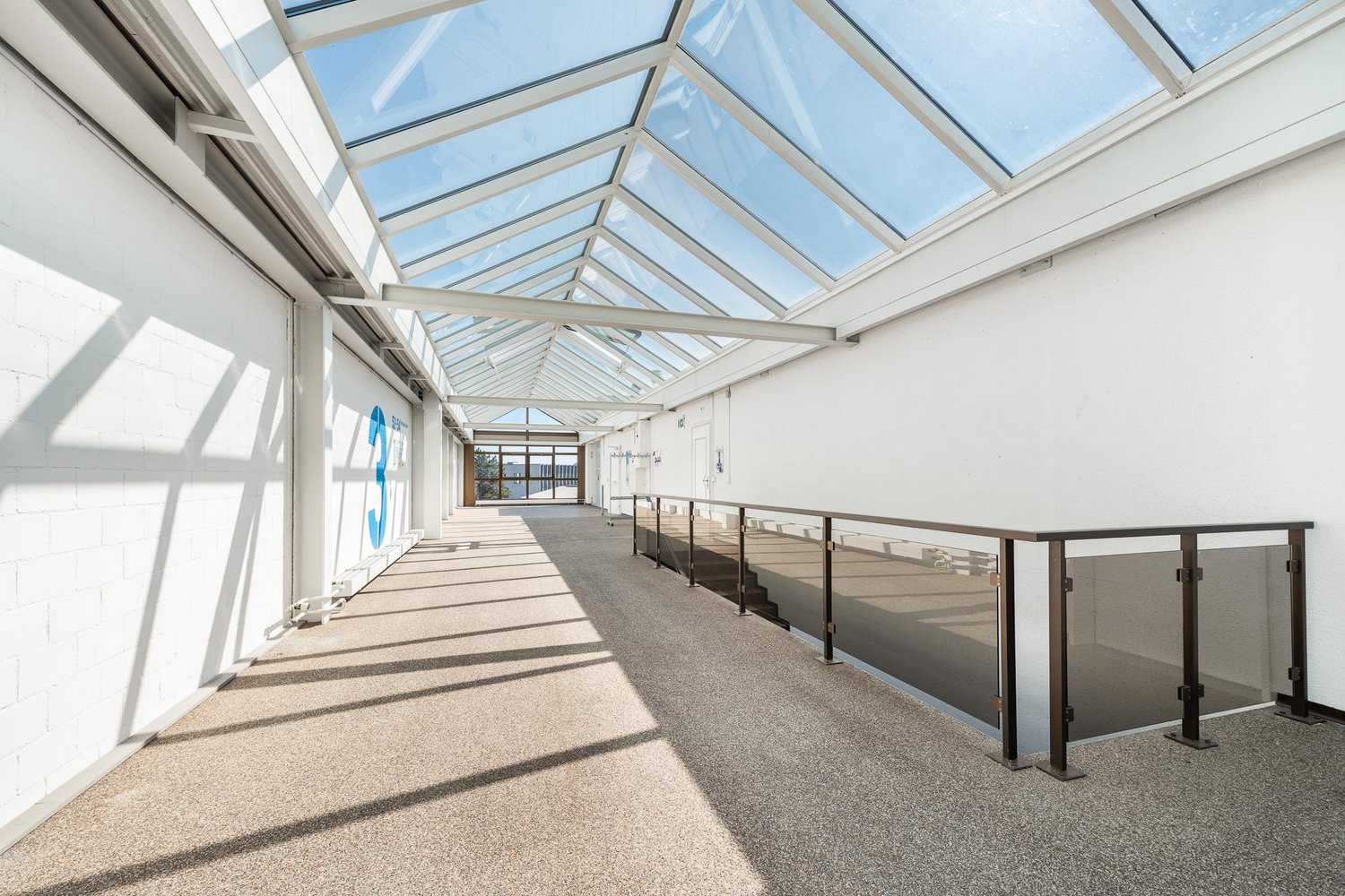 55m² office