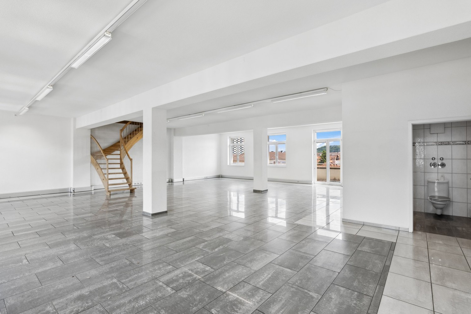 150m² office, photo 2 of 5