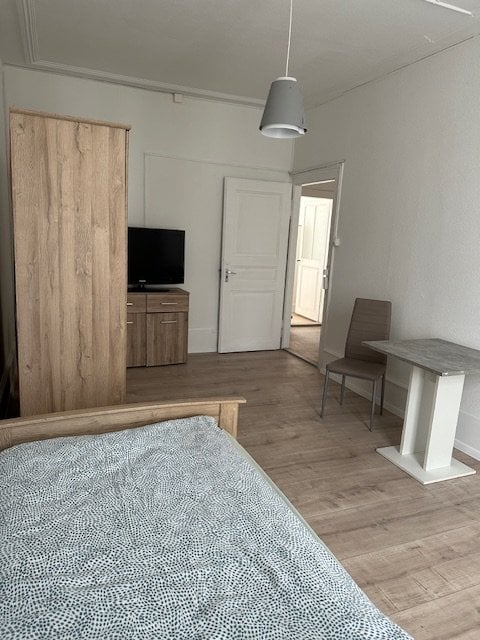 1 room single room, photo 4 of 4