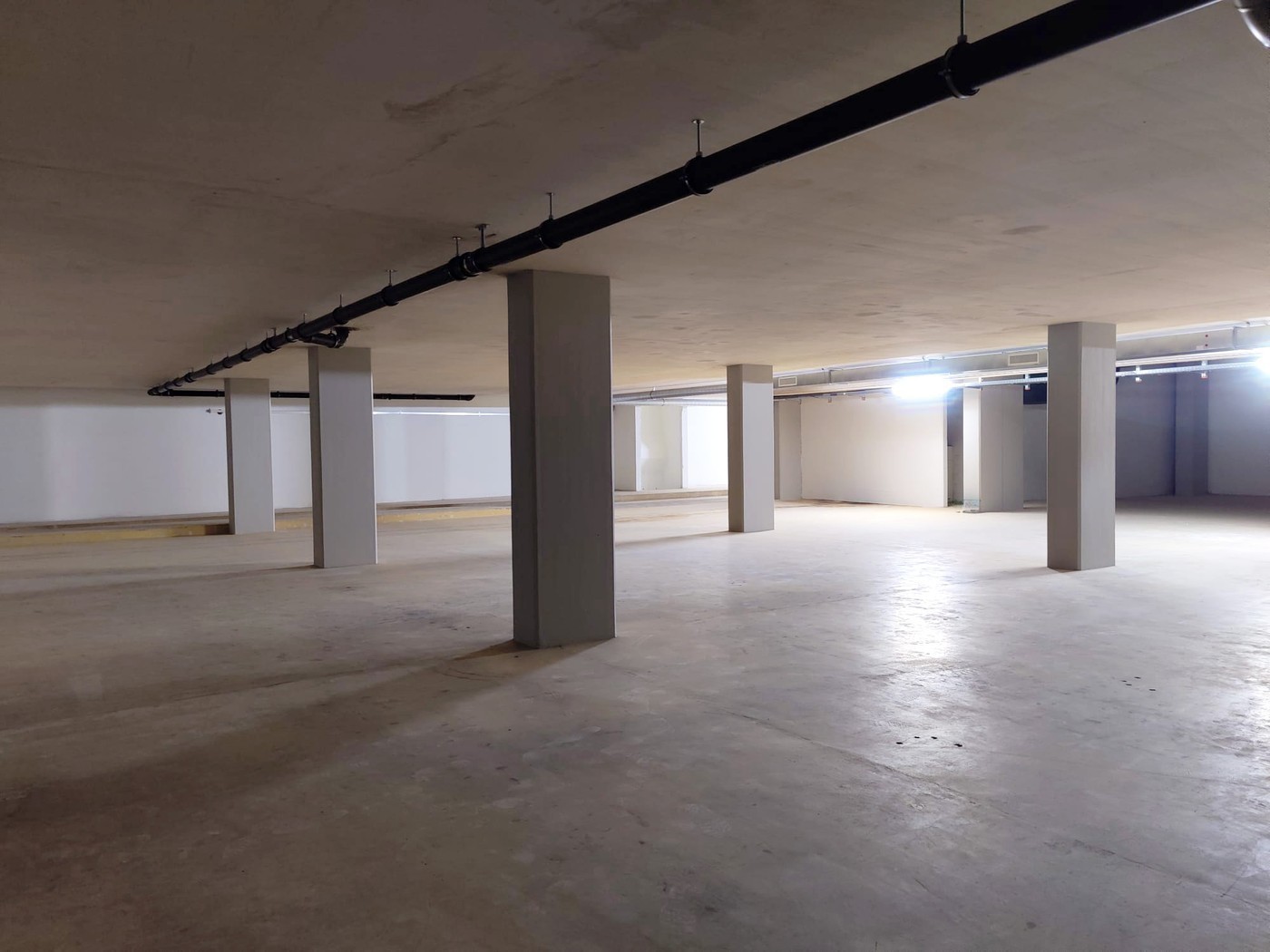 585-585m² cellar compartment, photo 1 of 10