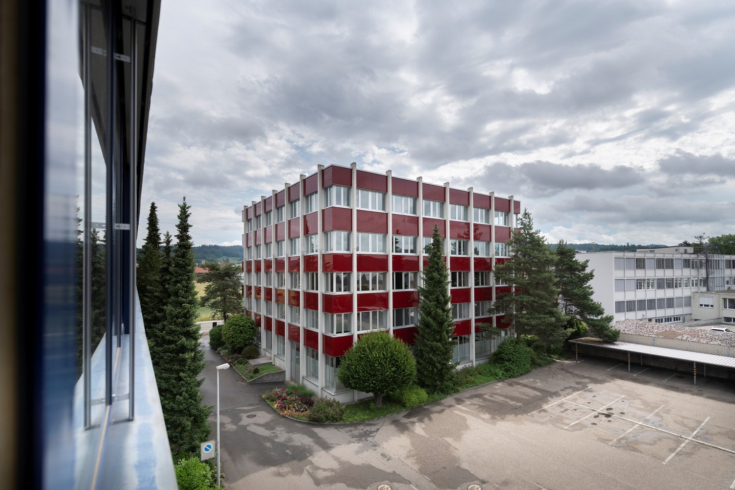 447m² office