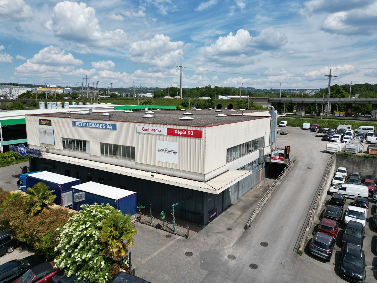 1620m² commercial, photo 1 of 4