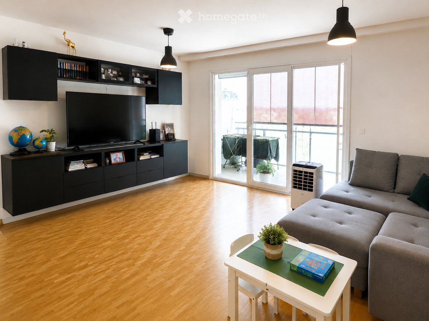5 rooms apartment