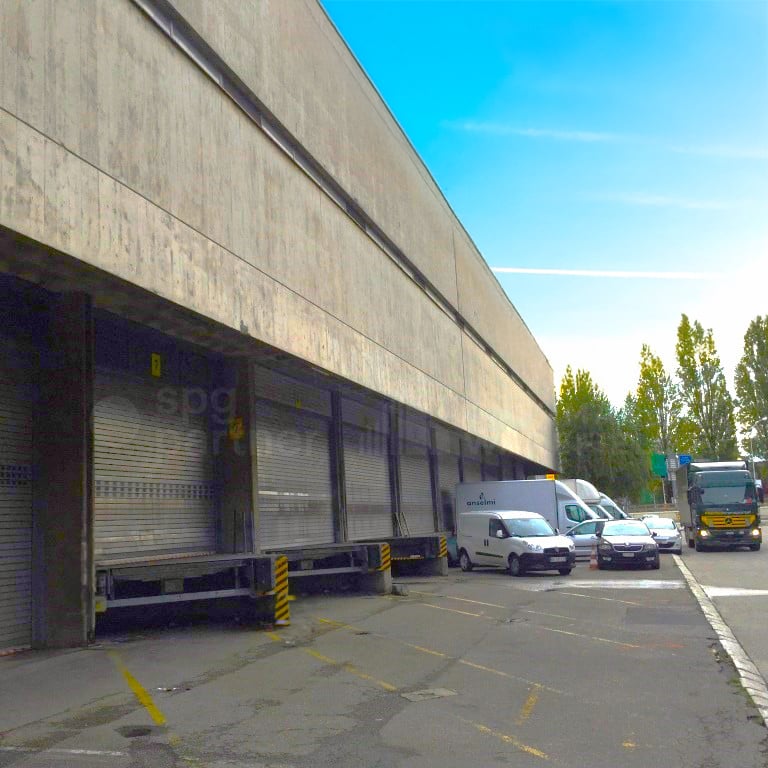 1000m² storage room, photo 4 of 10