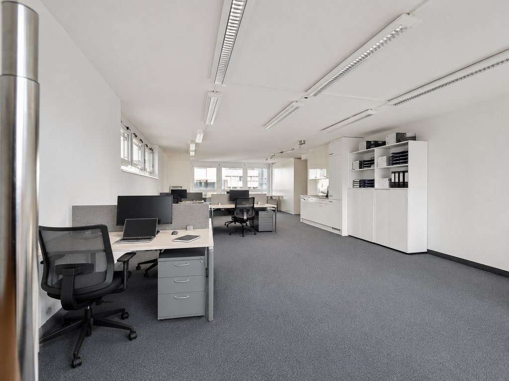 126m² office, photo 1 of 5