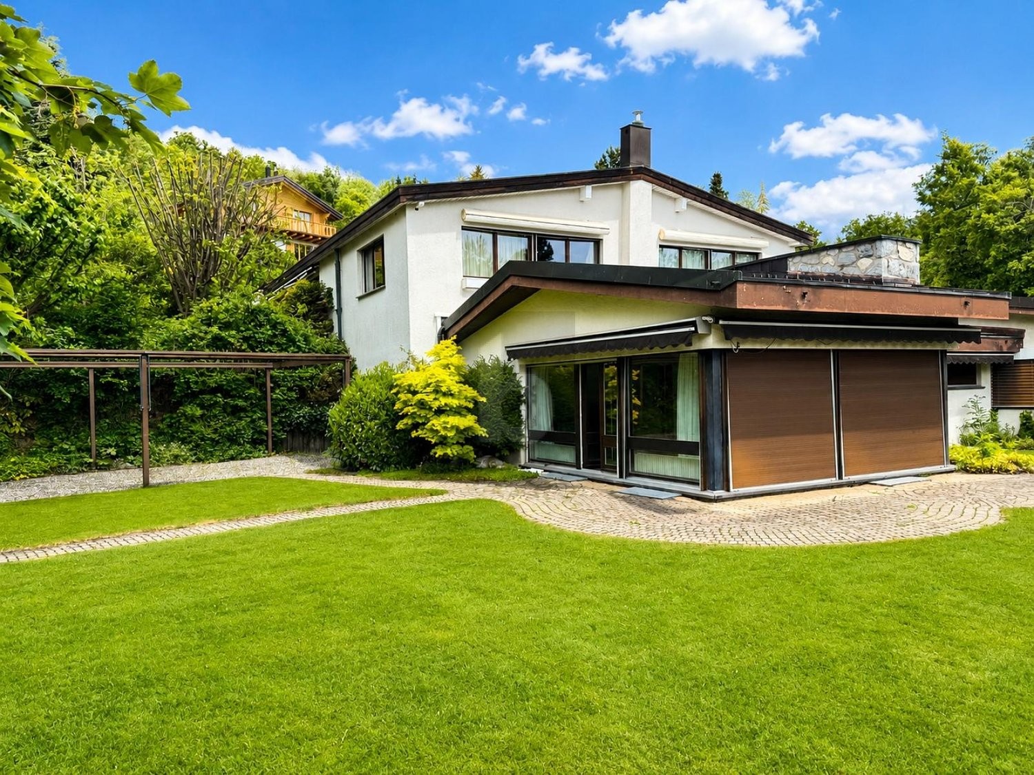 villa di 8 locali