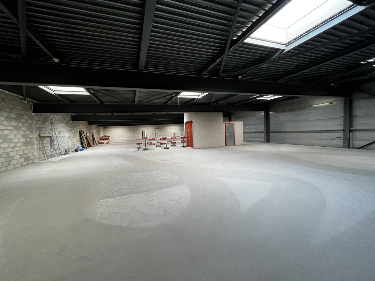 655m² storage room, photo 3 of 5