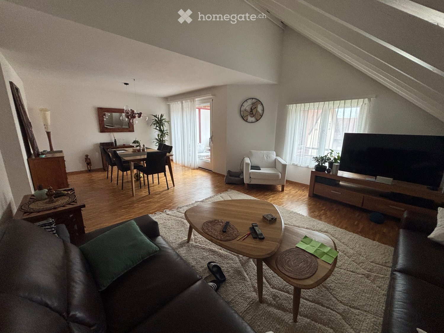 5 rooms apartment