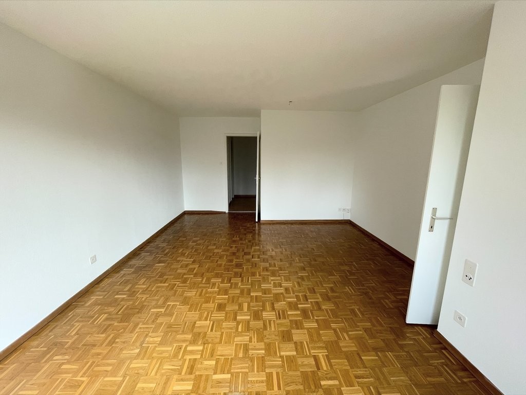 4 rooms apartment, photo 3 of 10