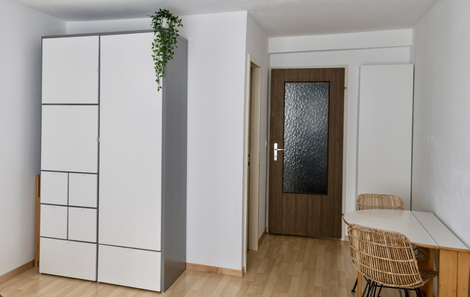 1 room apartment, photo 1 of 2