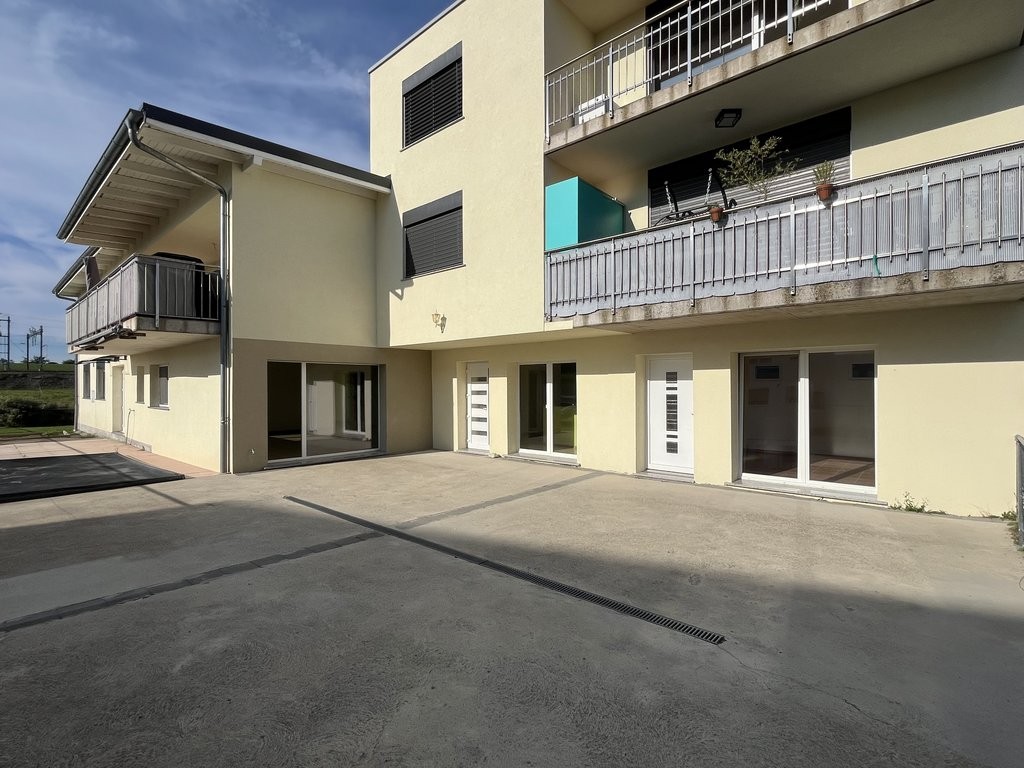 58m² commercial