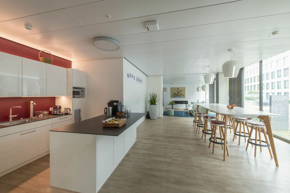 858m² office, photo 7 of 10