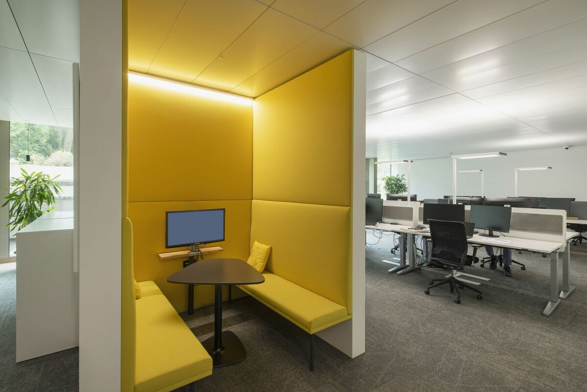 858m² office, photo 8 of 10