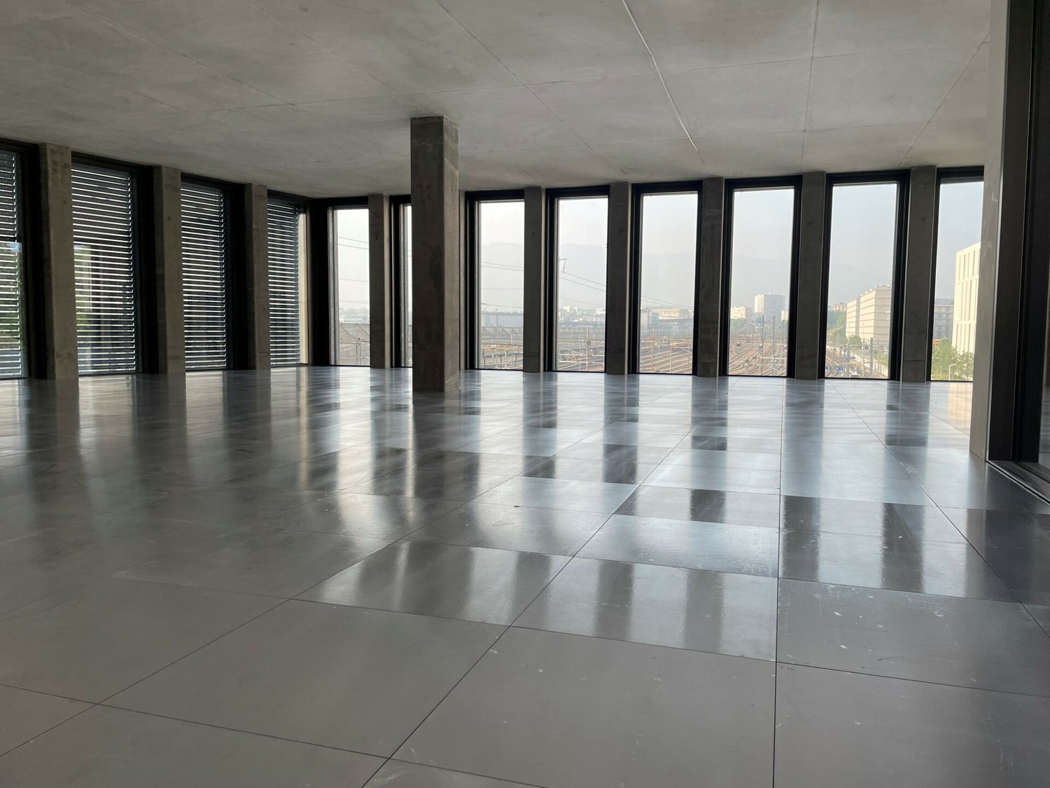 345m² commercial, photo 3 of 5