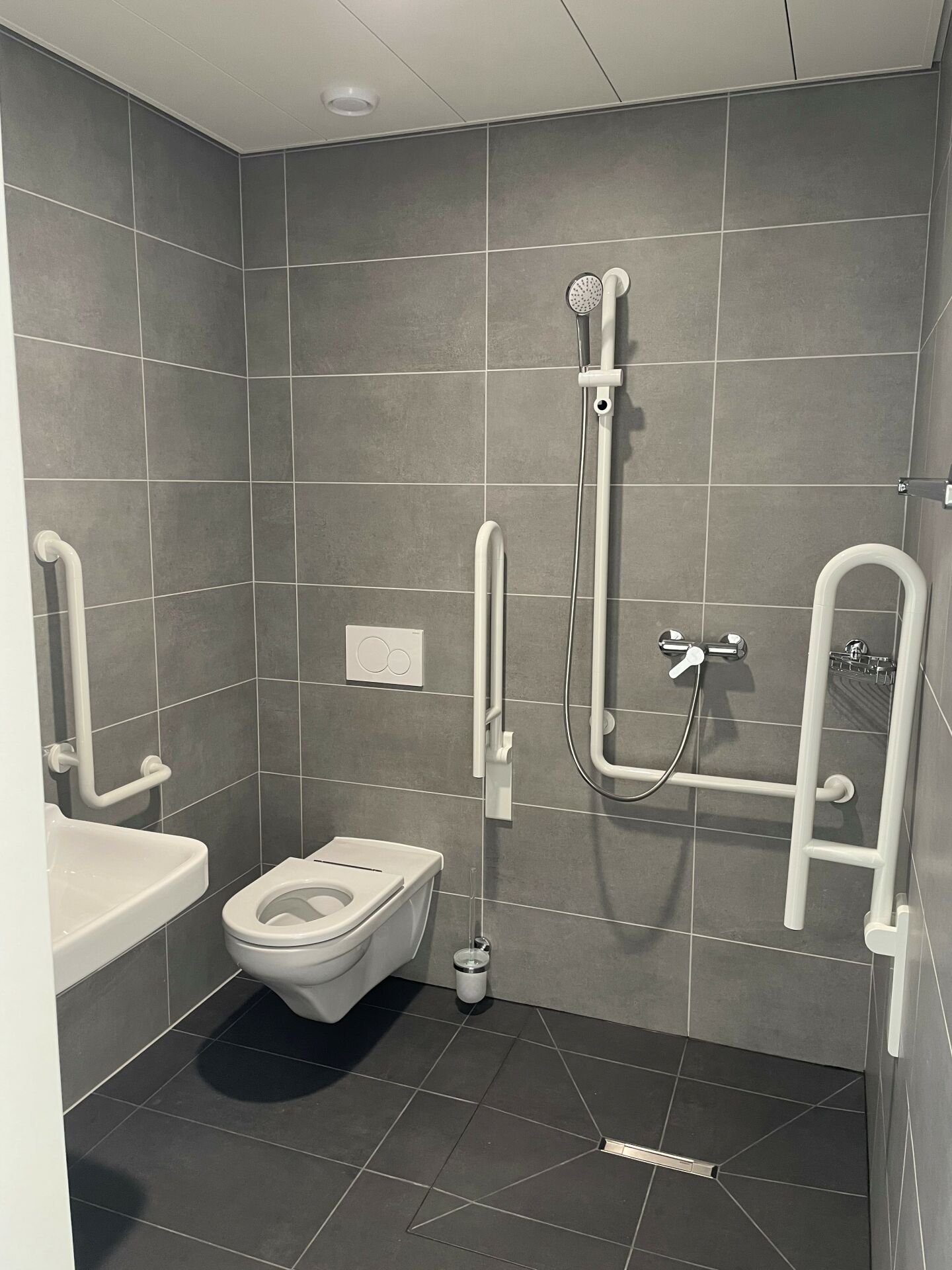 345m² commercial, photo 5 of 5