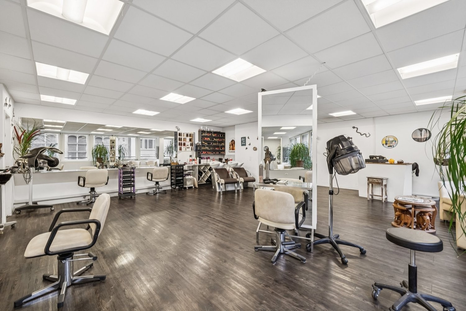 80m² commercial, photo 3 of 5