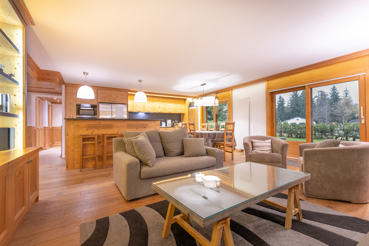 6 rooms apartment