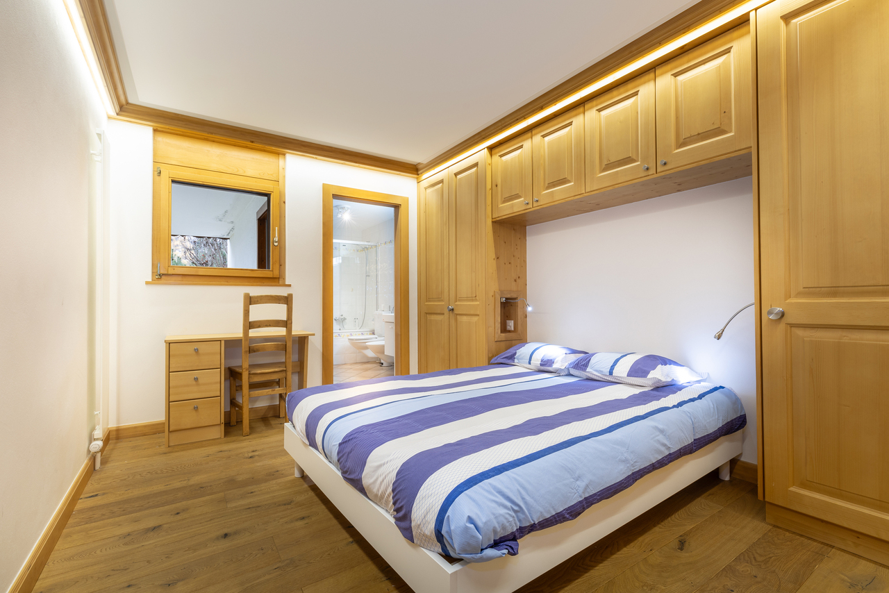 6 rooms apartment