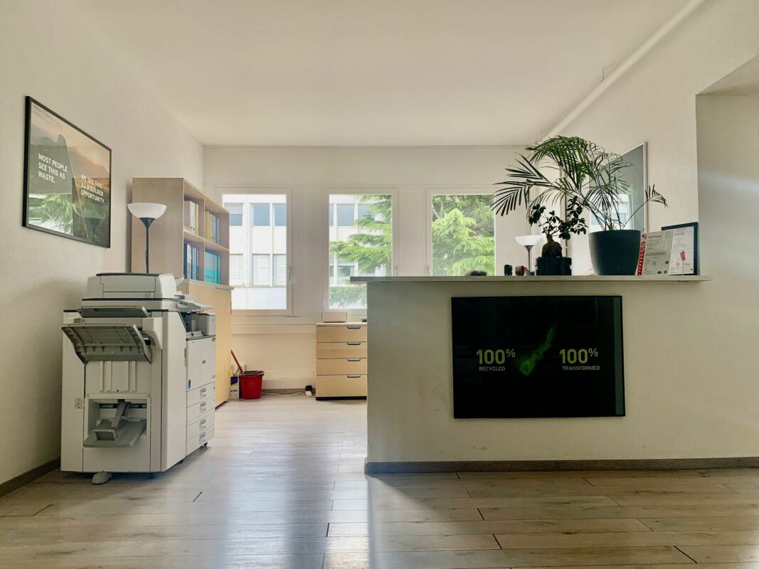 520m² office