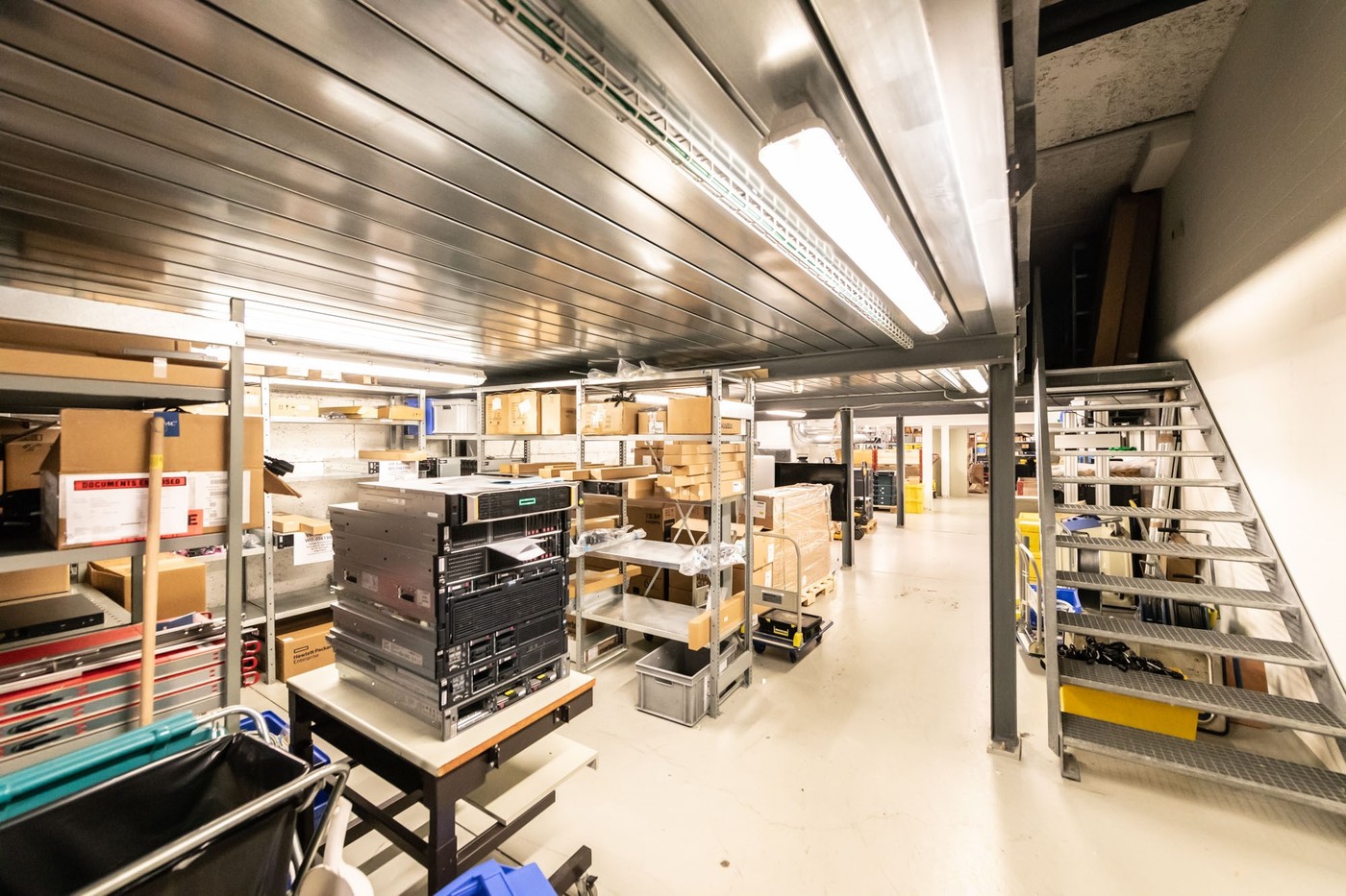 12000m² ufficio