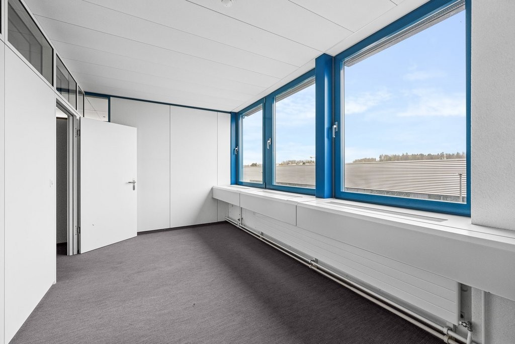 581m² commercial