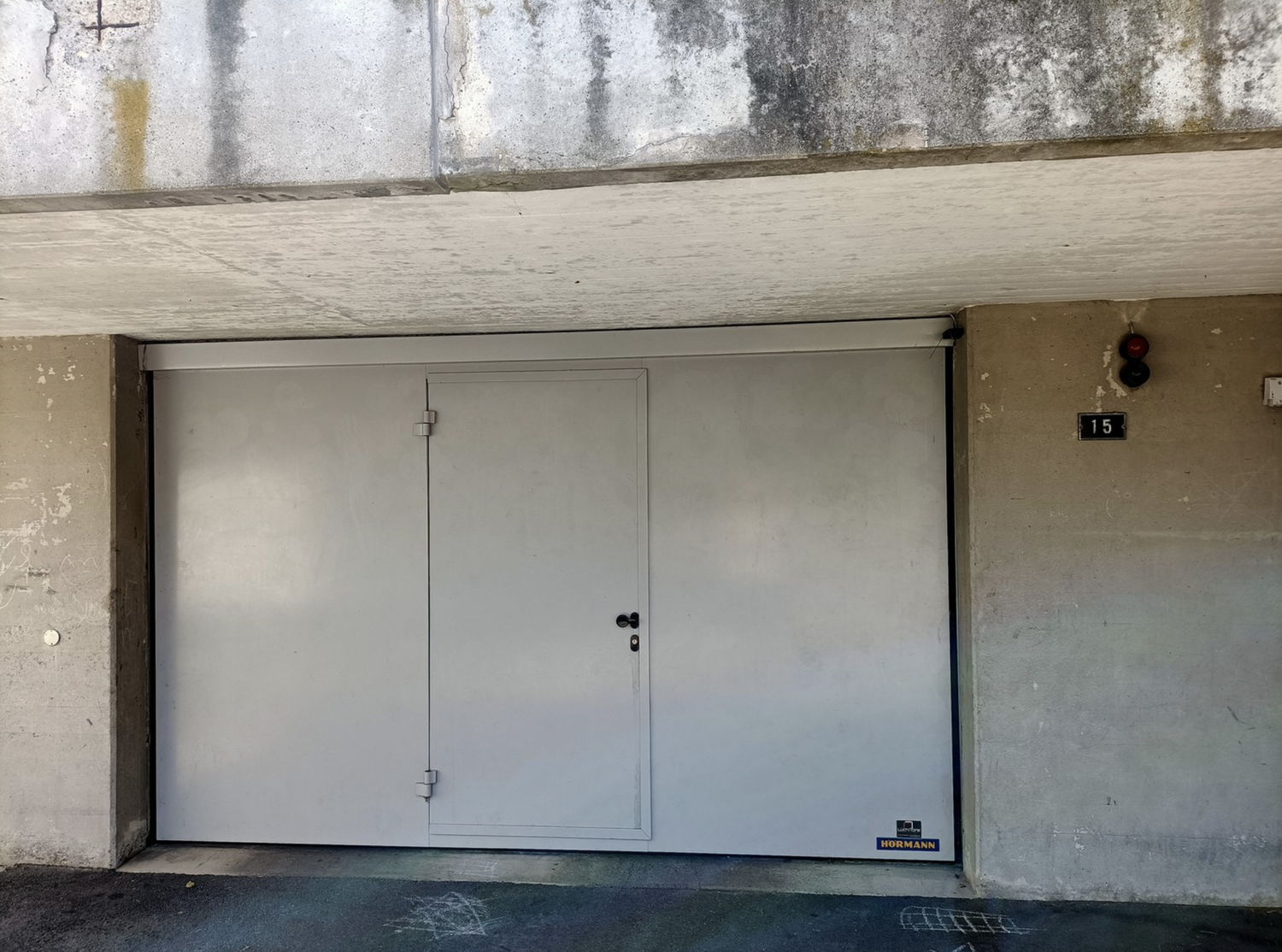 Open slot, photo 2 of 3