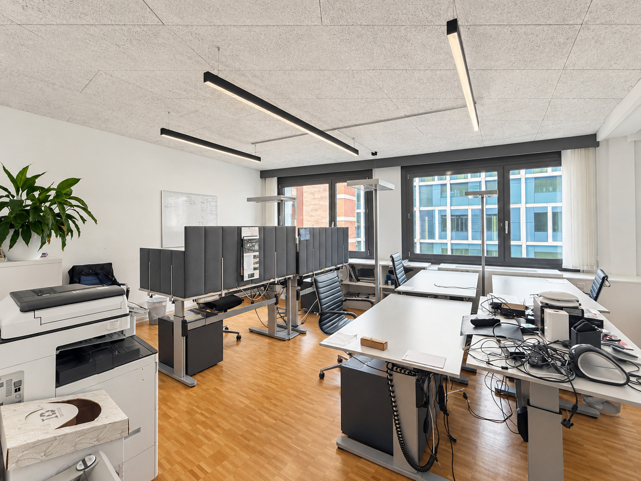 Office, photo 5 of 9