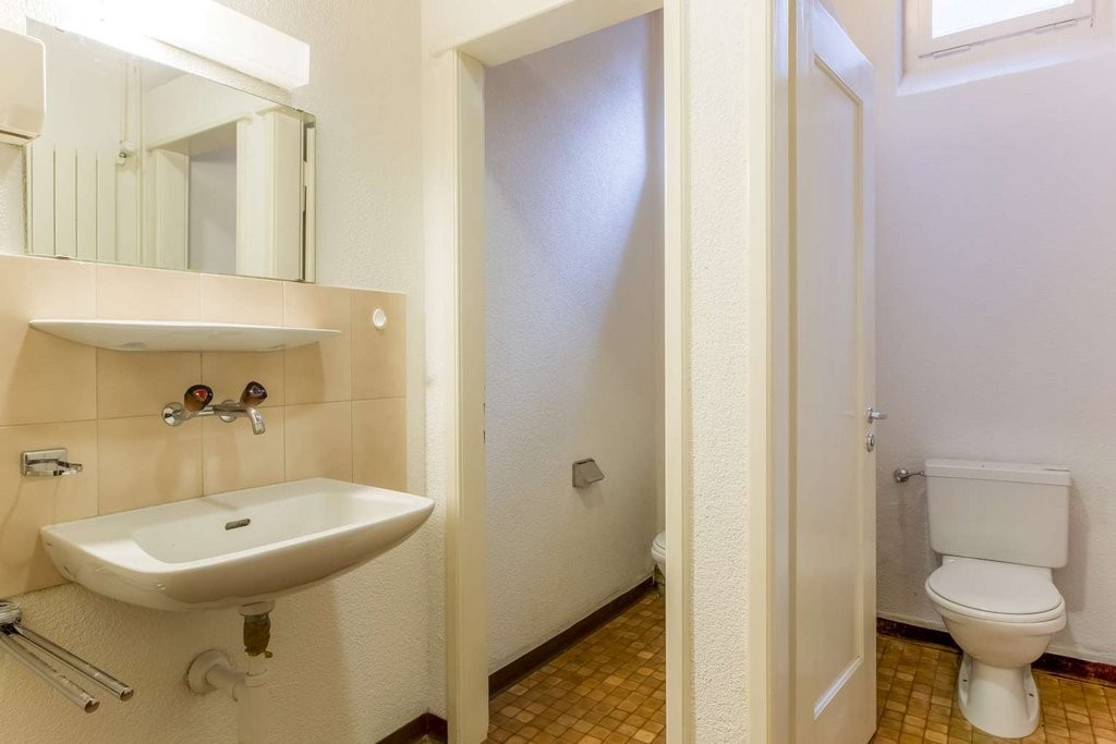 130m² commercial, photo 10 of 10