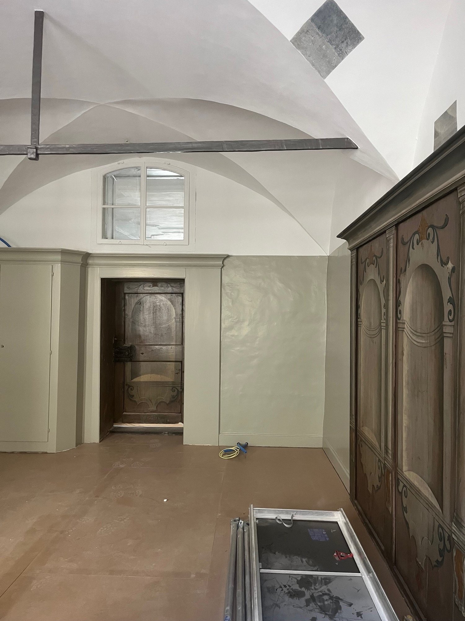111m² office