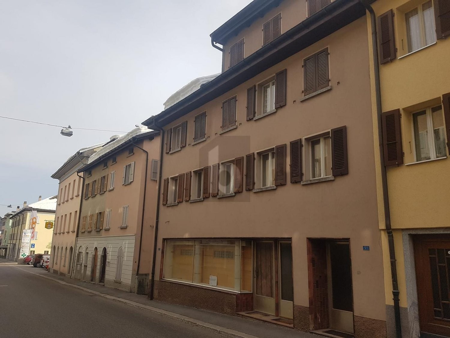10 rooms multi family house