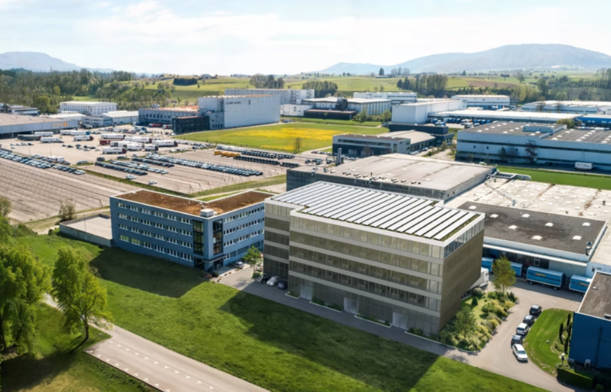 7200m² commercial, photo 1 of 3