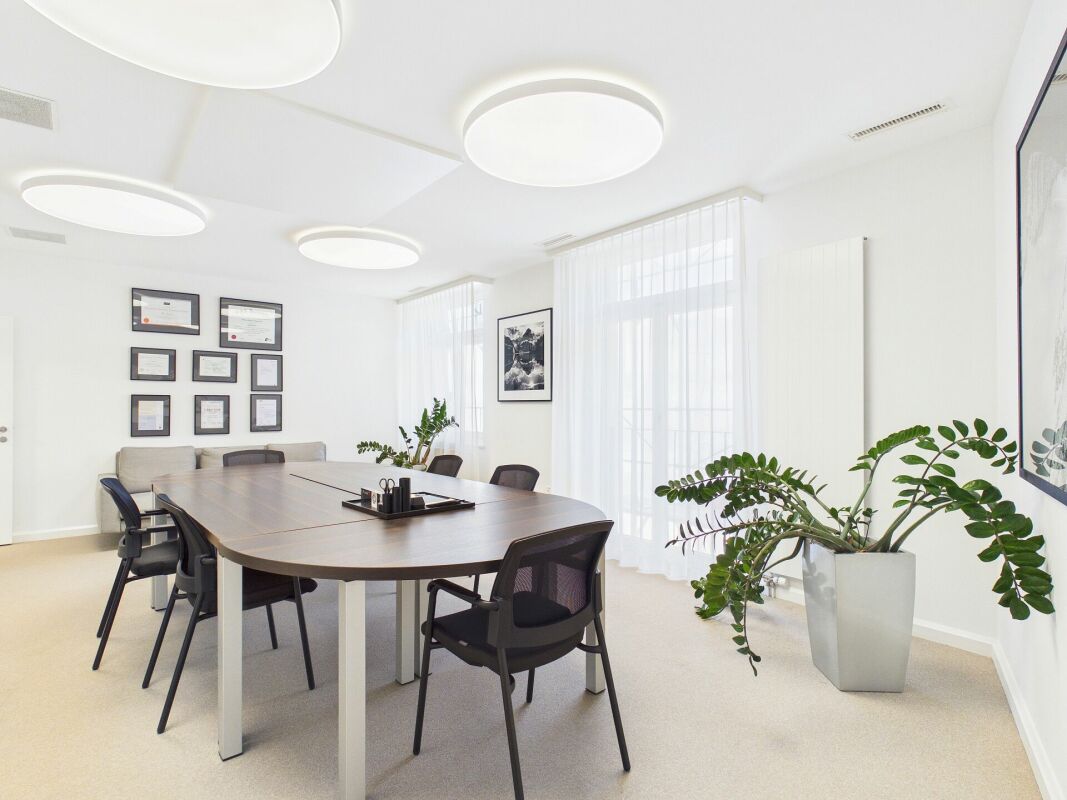155m² office, photo 1 of 10