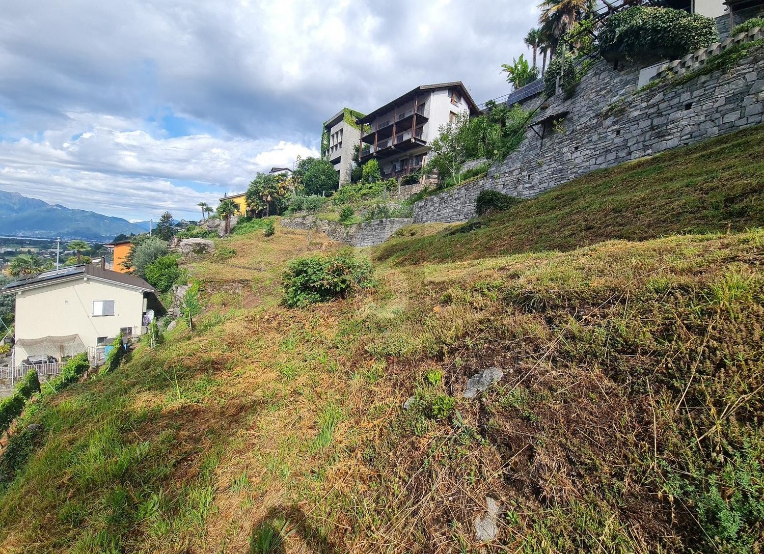 364m² building land, photo 3 of 4