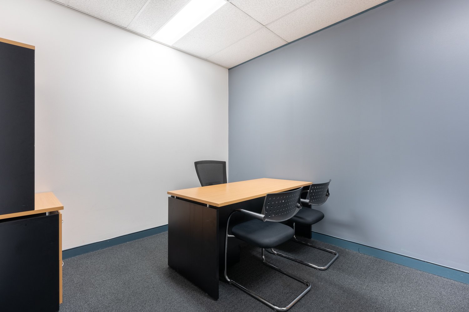 Office, photo 2 of 7