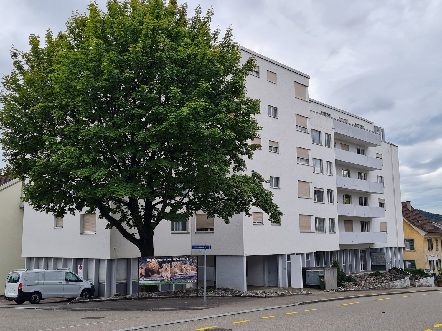 170m² office, photo 1 of 10