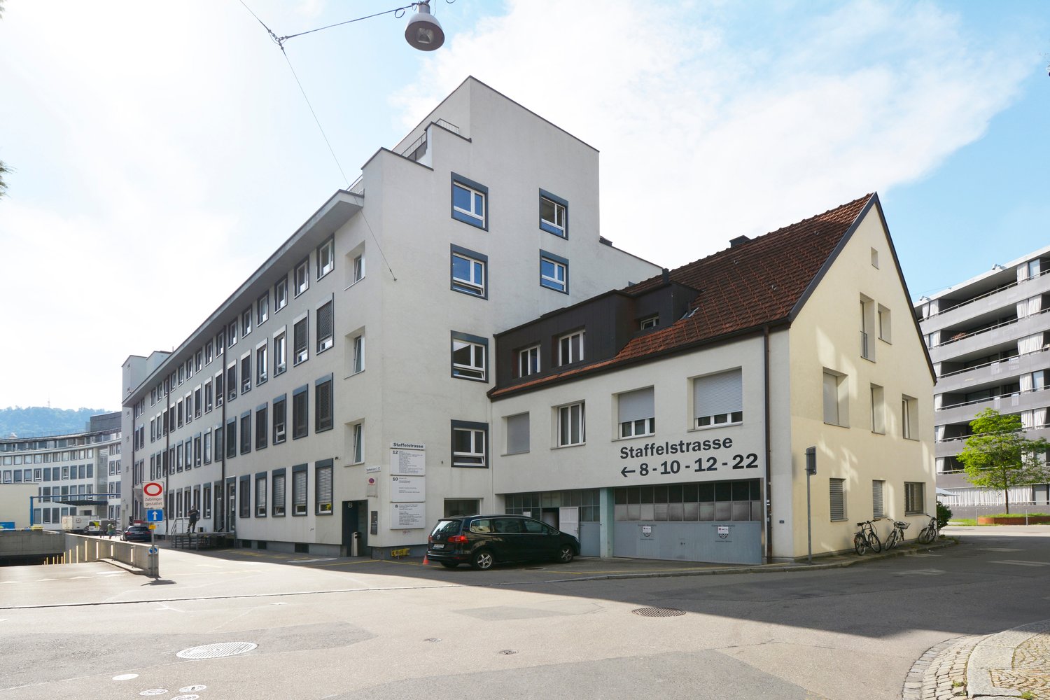 495m² office, photo 1 of 10