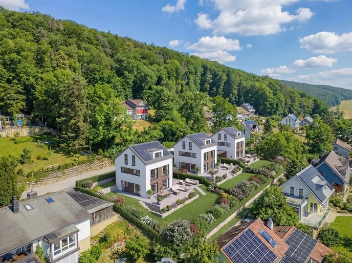 591m² building land, photo 1 of 9