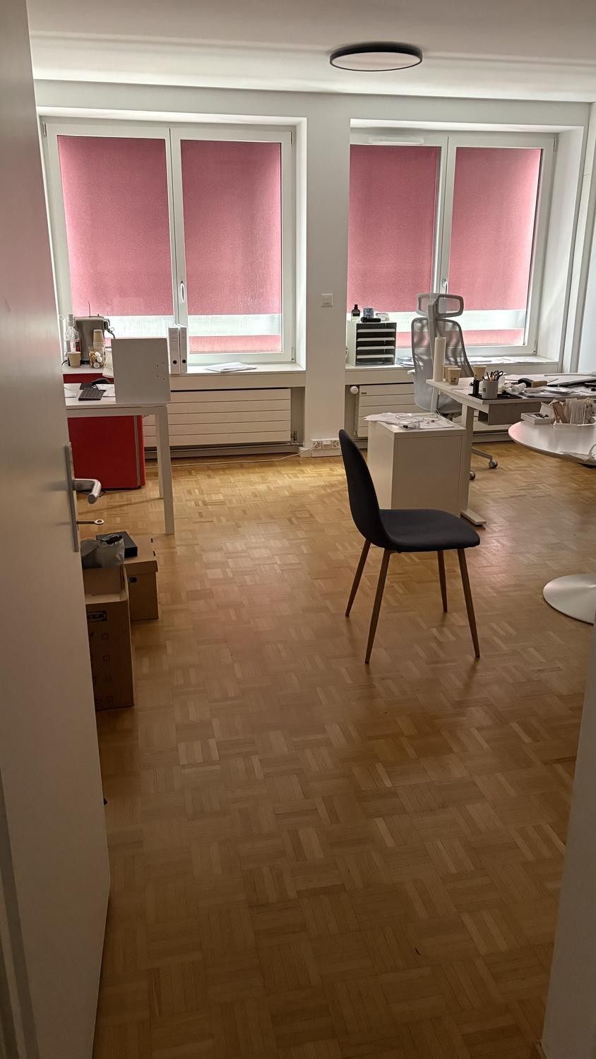 Office, photo 2 of 5