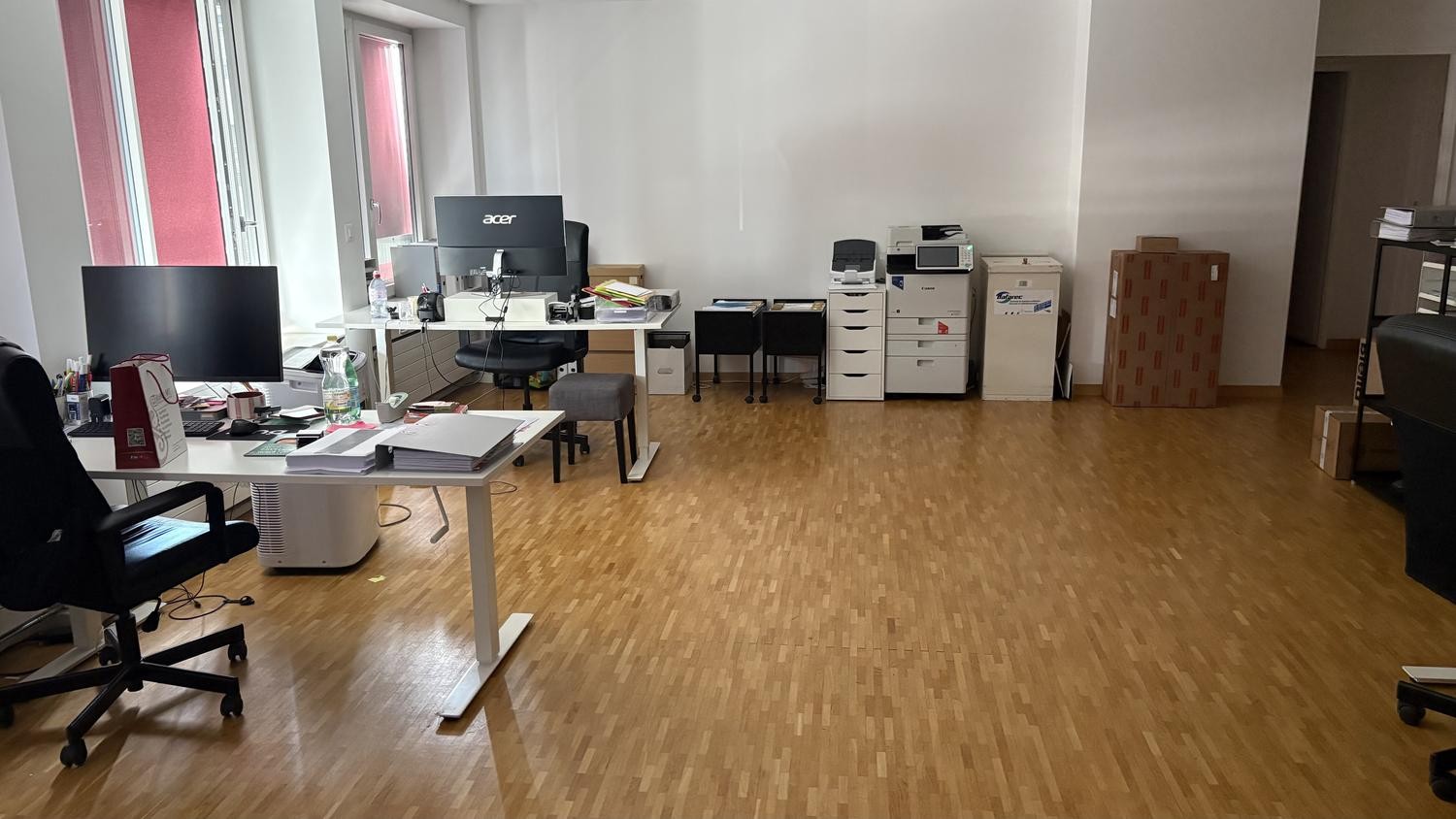 Office, photo 4 of 5