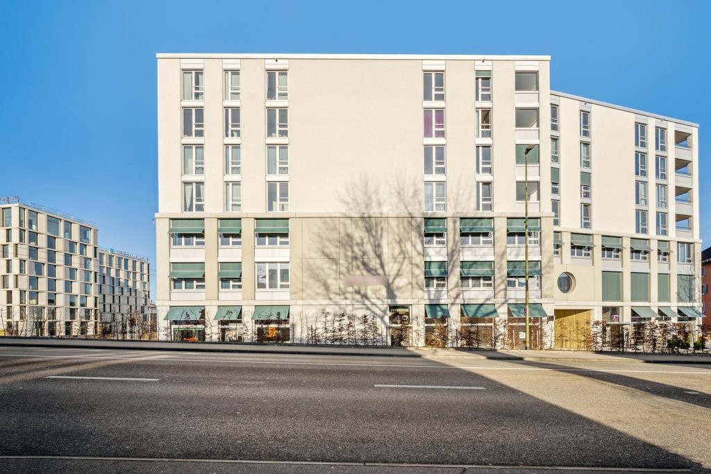 70m² office