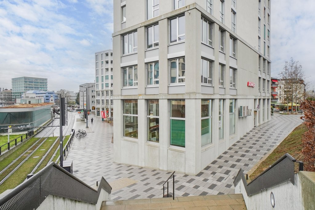 70m² office